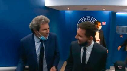 Omar Da Fonseca y Lionel Messi luego de la conferencia de prensa en el PSG.