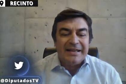 Omar de Marchi cuestionó con dureza al jefe de Gabinete durante su primera visita a la Cámara baja