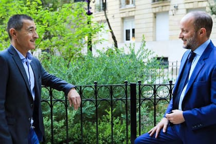 Omar Galdurralde, presidente de Loterías de Buenos Aires, con Martín Insaurralde