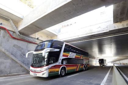 La velocidad máxima será de 60 km/h, excepto en accesos y egresos, donde será de 40 km/h