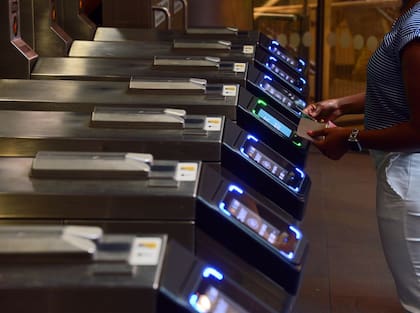 OMNY sustituye a MetroCard en el metro de Nueva York (omny.info)