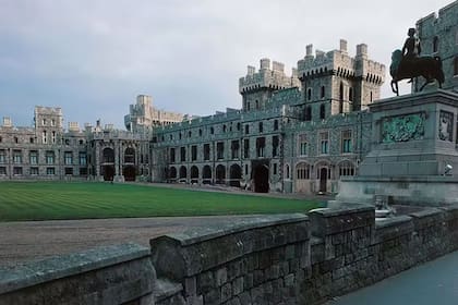 La boda tuvo lugar en el Castillo de Windsor, en Inglaterra, que sigue siendo la residencia oficial de la familia real británica
