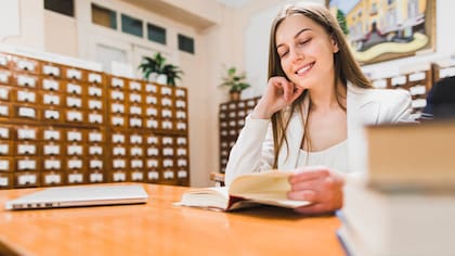 Ongs, universidades, iglesias y organismos públicos ofrecen clases gratuitas de inglés en Texas
