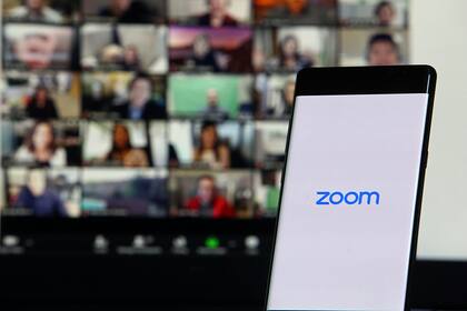 El uso Zoom subió y bajó al ritmo de encierros y contagios, y su popularidad y su valuación financiera también (Foto: Archivo)
