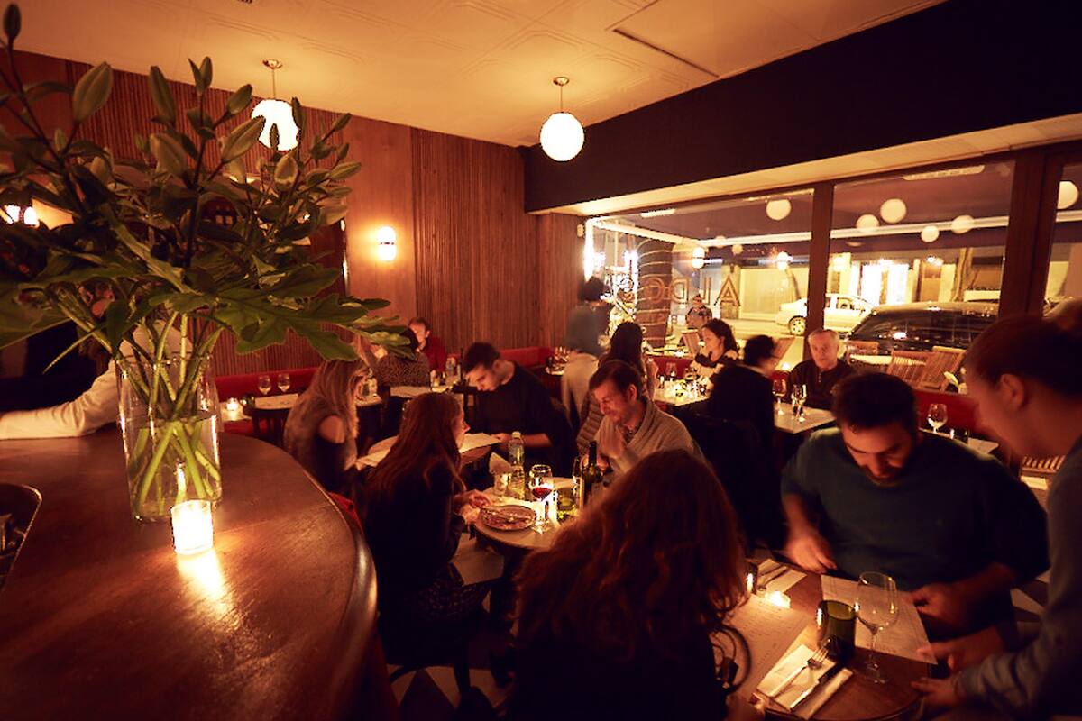 Opciones como el wine bar de Aldos en el botánico y otras hasta en el epicentro del vino, Mendoza, reviven el hábito