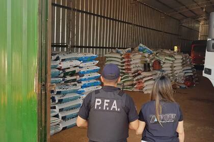 Operativo de la AFIP y de la Policía Federal en varios establecimientos del este misionero para frenar un millonario contrabando de soja