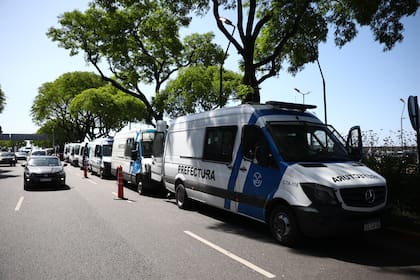 Operativo de Prefectura y Policía Federal en Aeroparque