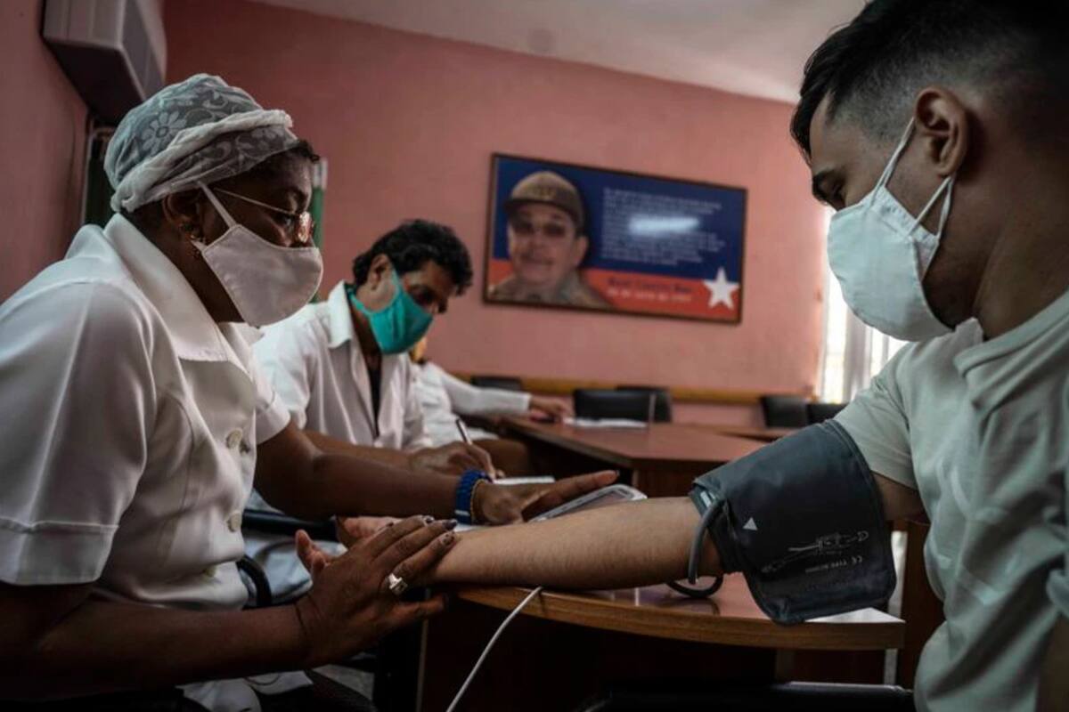 Operativo de vacunación en Cuba