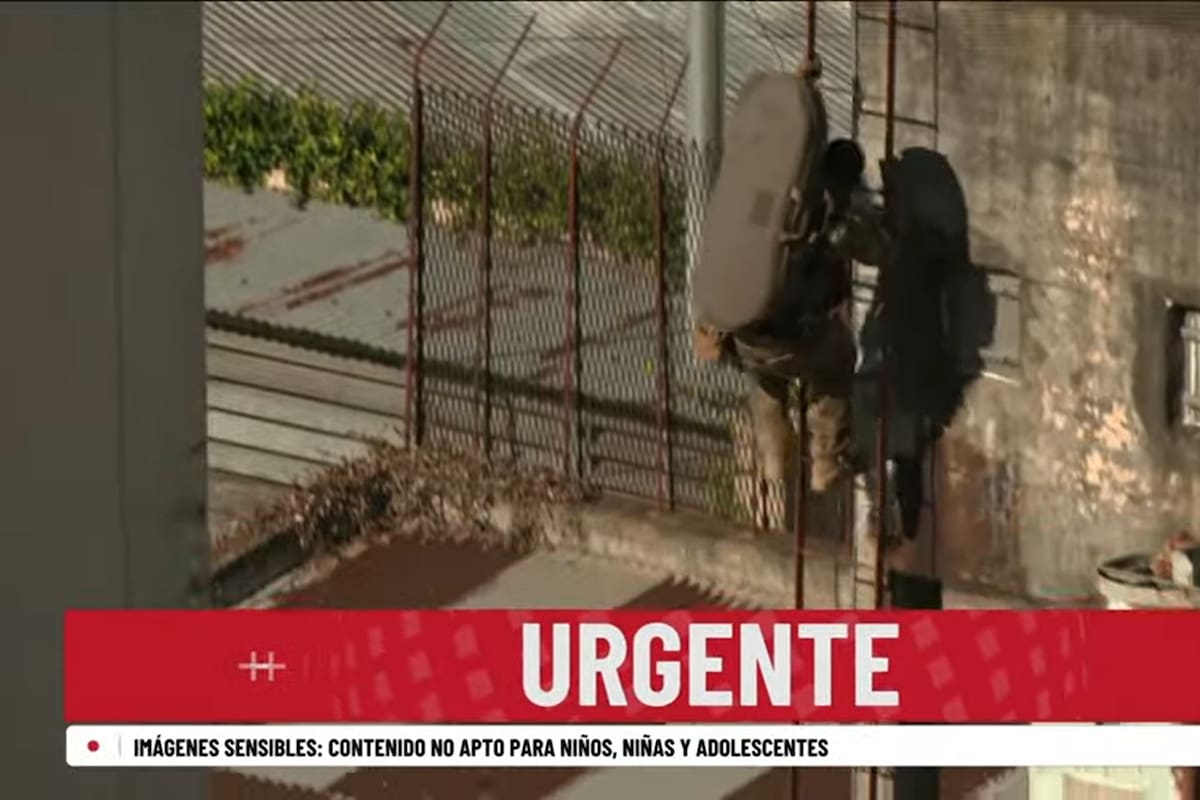 Operativo por robo en Villa General Mitre.