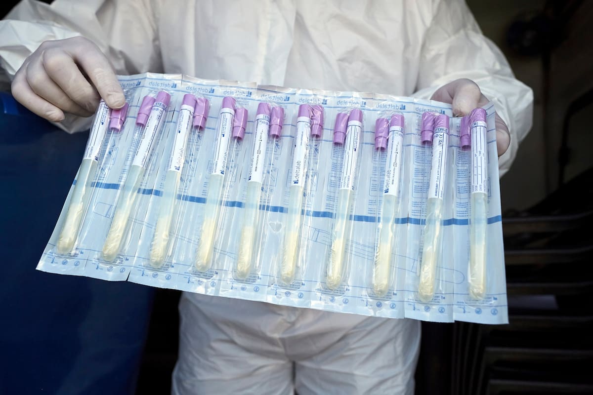 Operativo sanitario entre el municipio de Godoy Cruz y el Gobierno de Mendoza en el barrio Sol y Sierra, de Godoy Cruz. Se realizaron testeos rapido e hisopados si se daba algun testeo positivo. Mendoza, viernes 4 de septiembre de 2020.