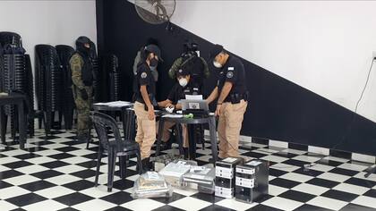 Operativos por estafas con el IFE a familias indígenas de Embarcación, Salta