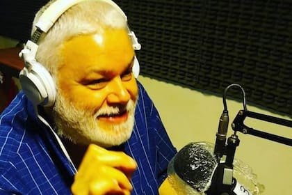 Orellano debutó con Cacho Fontana en Radio Argentina con Enhorabuena y Radio Reloj con Ariel Delgado