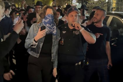 Organizaciones de derechos civiles advirtieron que la norma podría usarse para intimidar manifestantes en un clima político más hostil bajo la administración Trump