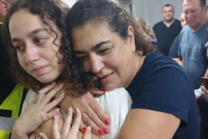 Ori Megidish junto a su madre