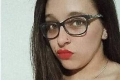Oriana Gianinni, de 21 años, fue hallada asesinada por su mamá en el baño de la casa.