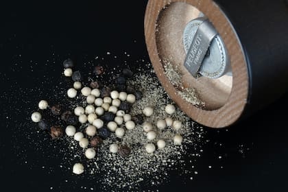 Originaria del sur de la India, la pimienta comenzó a difundirse hacia Europa tras las campañas de Alejandro Magno (Foto ilustrativa de PEXELS)