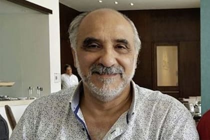 Oriundo de Corrientes, es especialista en medicina geriátrica