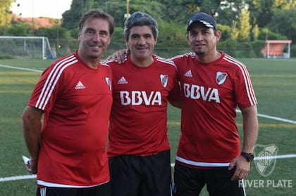 Ortega trabaja con los jóvenes de las inferiores para potenciar la técnica individual