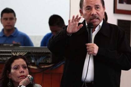 Ortega y Murillo, ayer, en el comienzo del diálogo nacional