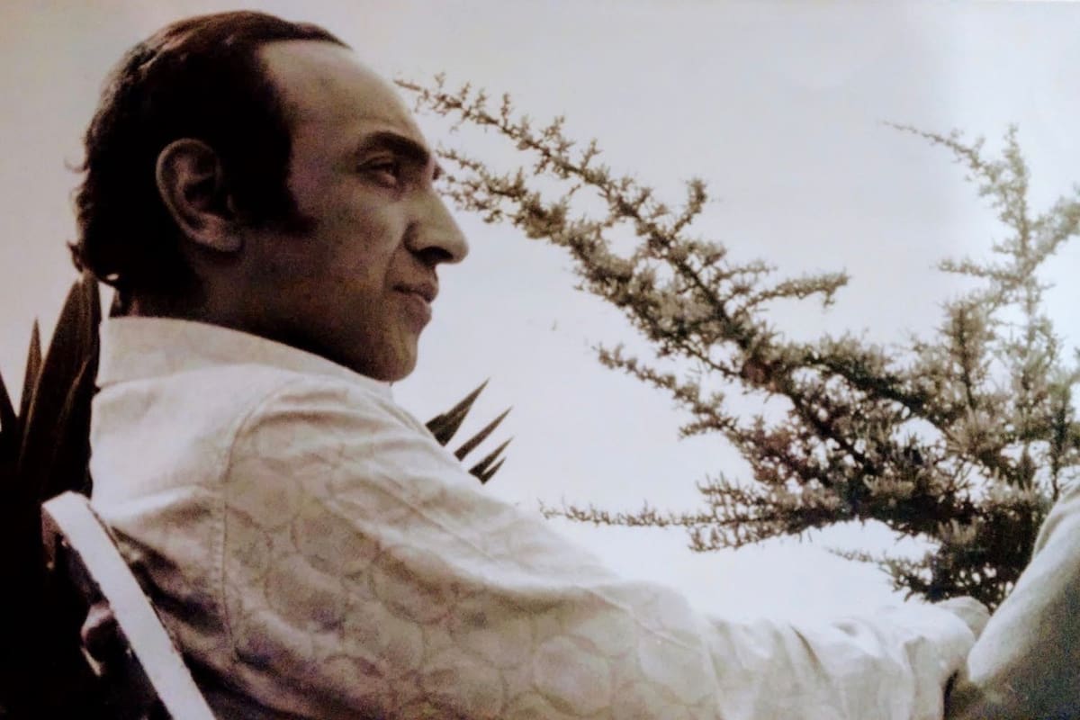 Oscar Brandan en La Cumbre, fotografiado por Jorge Glusberg