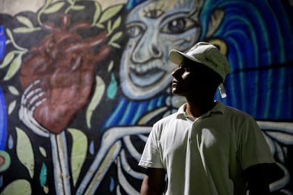 Oscar Bravo, rapero de nombre artístico Mister, en Rosario