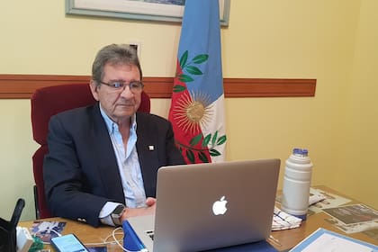 Oscar Castillo votó en favor del aborto legal en 2018, pero ahora se mantiene indefinido
