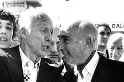 Oscar Gálvez y Juan Manuel Fangio; dos figuras del automovilismo argentino