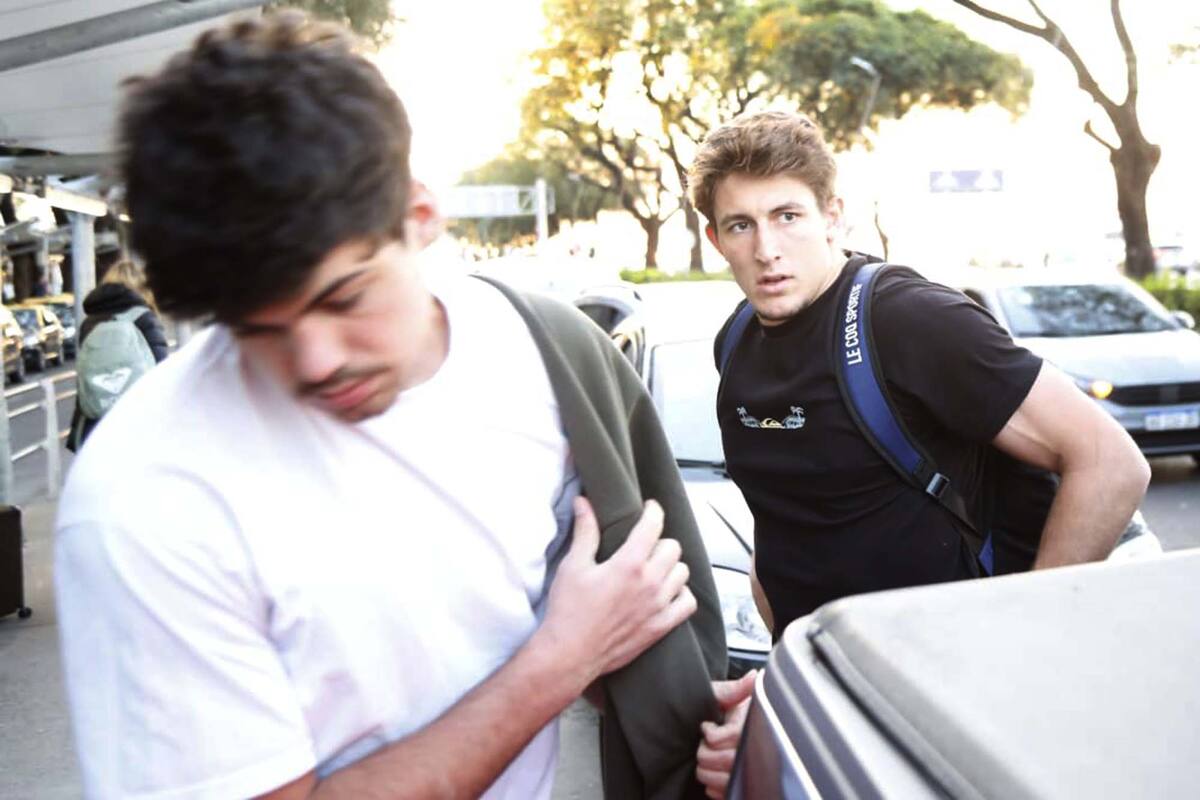 Oscar Jégou y Hugo Auradou, rugbiers franceses, denunciados por violación.LLegando a Buenos Aires