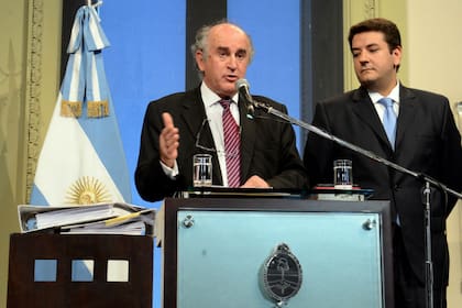 Parrilli y Mena citaron a Stiuso para que brinde explicaciones sobre la causa AMIA