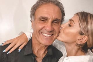 Oscar Ruggeri se emocionó hasta las lágrimas al hablar en el casamiento de su hija Cande