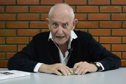 Oscar Traversa, en el Congreso Mundial de Semiótica, realizado en 2019