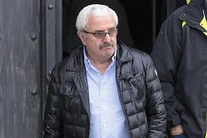 Ordenan seguir investigando a un histórico socio de los Kirchner por la compra de un hotel