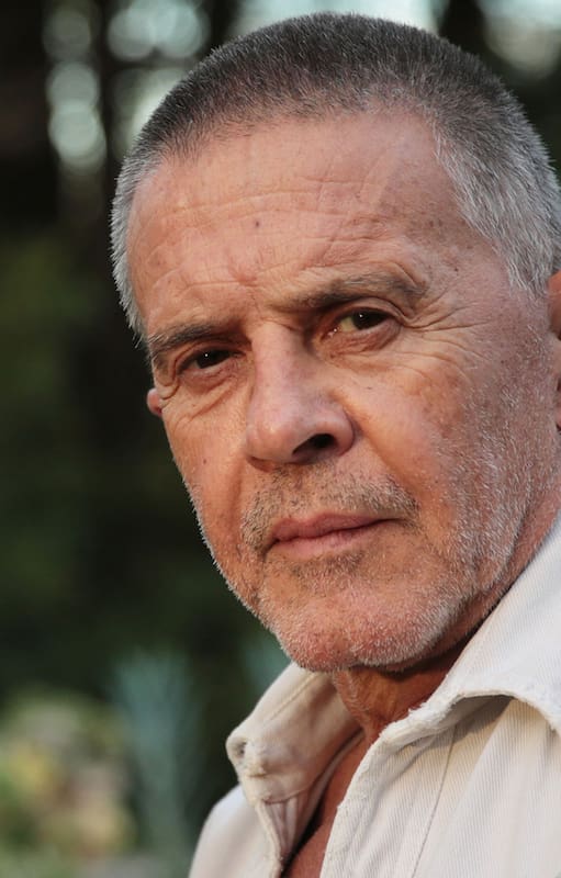 Osvaldo Laport habló con LA NACIÓN sobre cómo está su relación con Soledad Silveyra, el especial rodaje del film Hombre muerto y su gran historia de amor que ya lleva 45 años