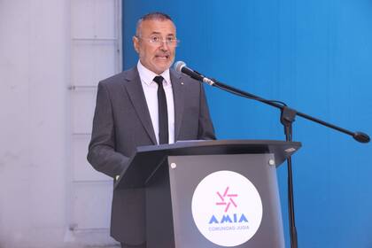 Osvaldo Armoza, presidente de la AMIA, en el acto conmemorativo por la muerte de Alberto Nisman