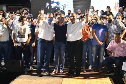 Osvaldo Jaldo, Juan Zabaleta y Juan Manzur, en el segundo cierre tucumano, en Banda del Río Salí