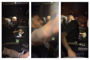 Otamendi capturó a sus compañeros cantando eufóricos