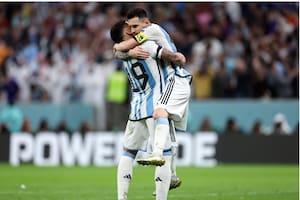 Otamendi sorprendió a Messi con un increíble tatuaje por el campeonato del mundo
