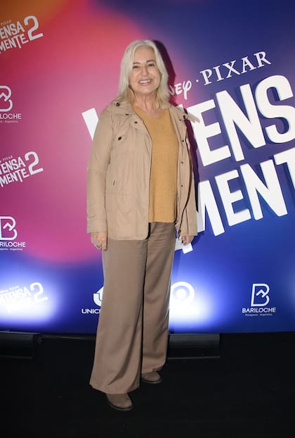 Otra de las celebridades invitadas a la exclusiva proyección fue la actriz Mercedes Morán, que optó por un look en distintos tonos arena