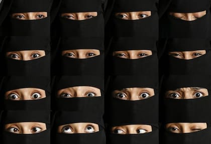 Otra de las composiciones de la serie "Hijab" de Boushra Almutawakel.