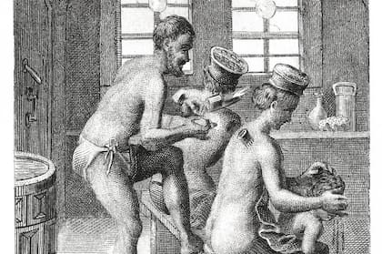 Otra de las creencias de la época era que el perfume funcionaba como un fumigador en las zonas con infecciones