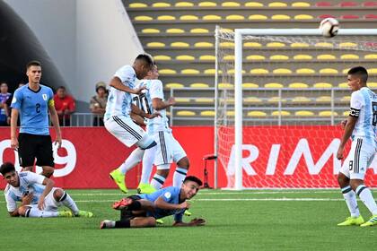 Otra escena de la derrota argentina.