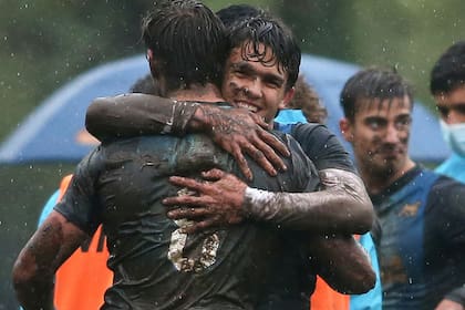Otra imagen que demuestra las condiciones en las que se desarrolló el partido que los Pumitas le ganaron a Uruguay