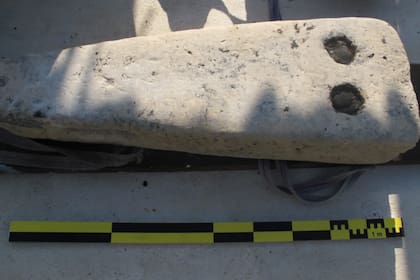 Otra pieza recuperada de los restos del barco militar