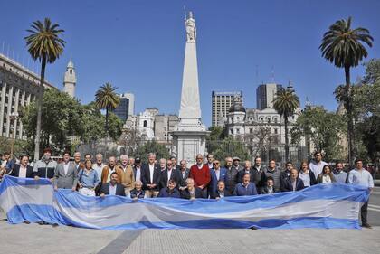 Otra postal de la foto del campo en Plaza de Mayo