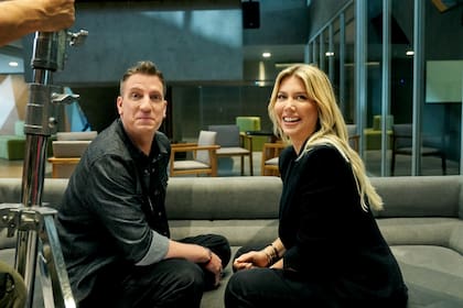 Otra vez, Wanda Nara encontró la forma de volverse viral: la conductora y empresaria protagonizó un apasionado beso con Maxi López