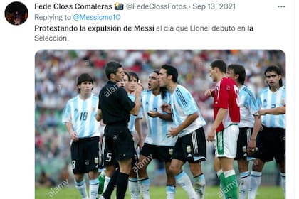 Messi con Scaloni dentro de la cancha, más prueba de que el DT es un viajero del tiempo