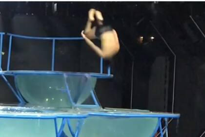 Otro accidentado en las prácticas del Acuadance de Bailando 2018