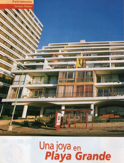 Otro afiche inmobiliario; este, de tiempos en los que ya se había erigido el hotel Costa Galana