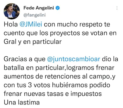 Otro de los tuits contra el líder libertario