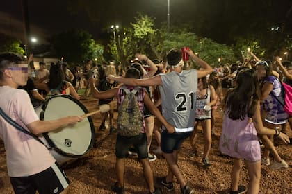 Otro ruidosa celebración del UPD en un parque de la ciudad de Buenos Aires